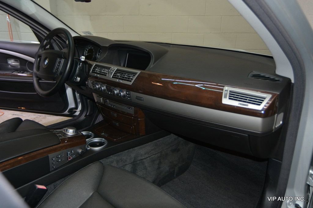 Used 2008 BMW 750Li RWD image 12