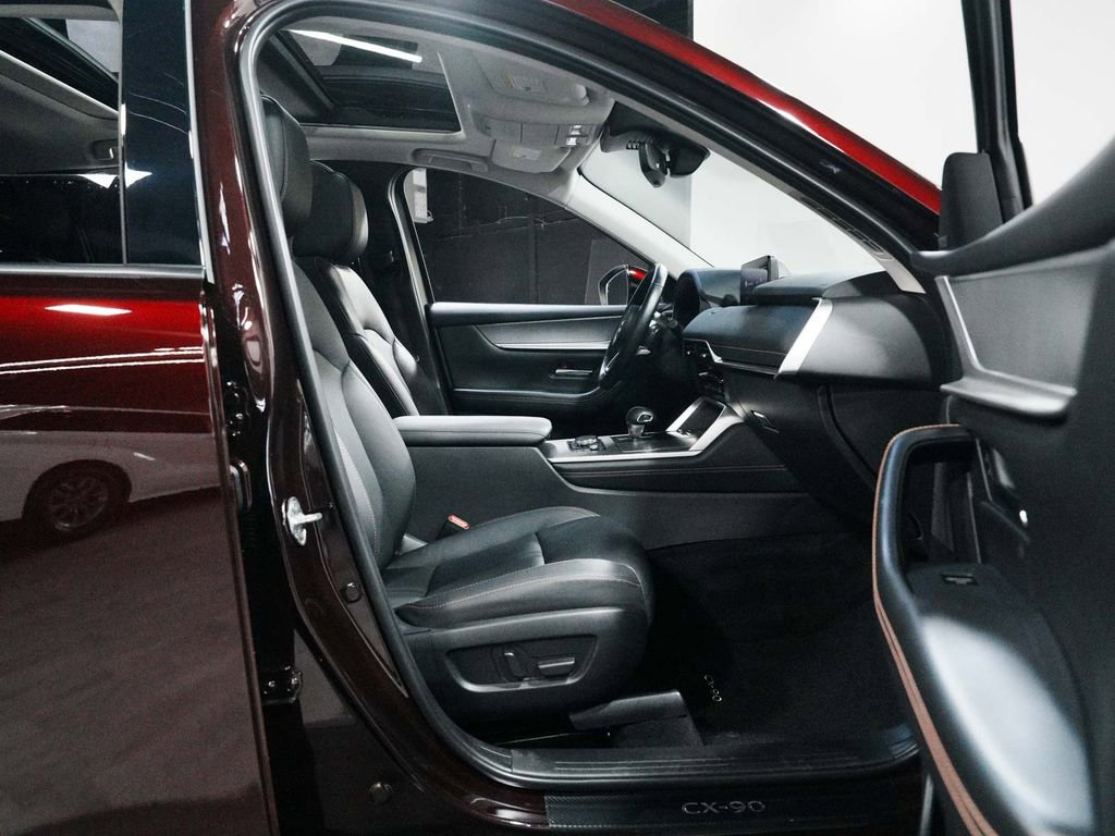Used 2024 MAZDA CX-90 Plug-In Hybrid w/ Premium Pkg image 39