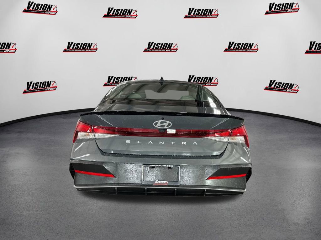 Certified 2025 Hyundai Elantra Sport image 6