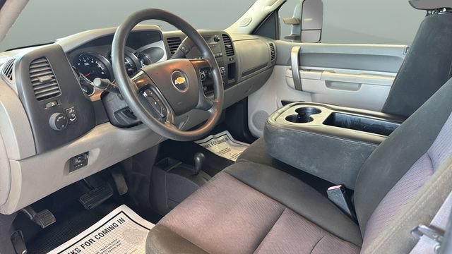 Used 2011 Chevrolet Silverado 2500 W/T w/ Snow Plow Prep Package AWD/4WD image 9