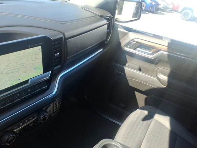 Used 2023 Chevrolet Silverado 1500 LT w/ Convenience Package II AWD/4WD image 13