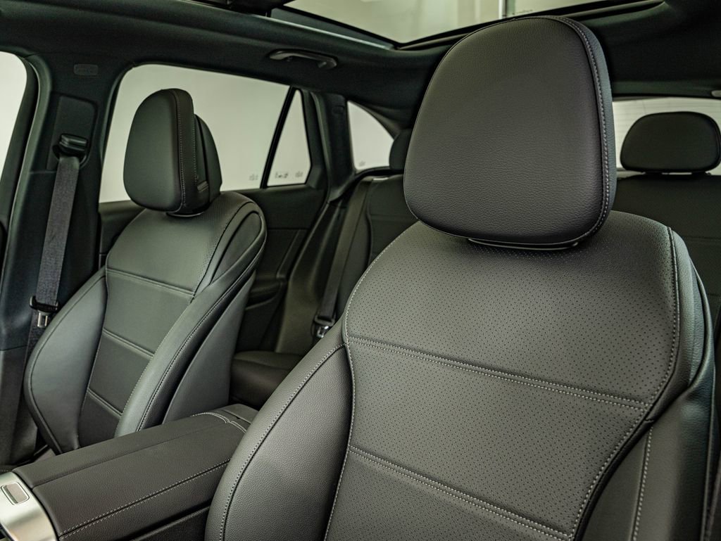 New 2026 Mercedes-Benz GLC 300 4MATIC image 31