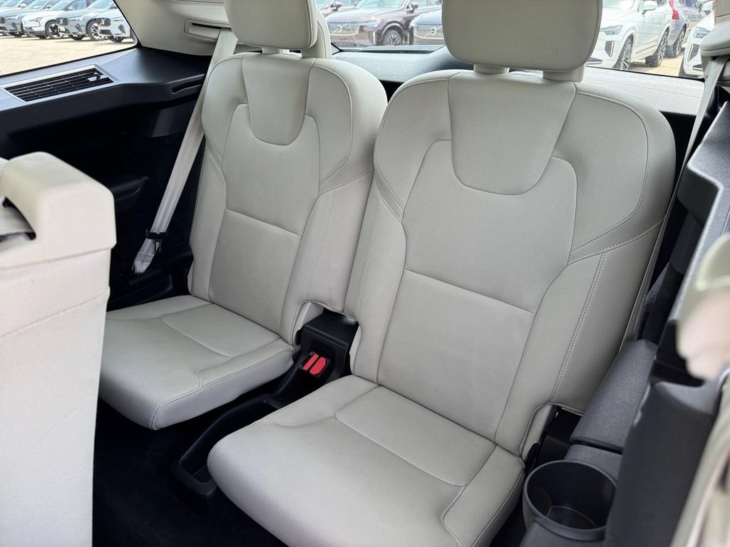 Certified 2023 Volvo XC90 B6 Plus AWD/4WD image 10