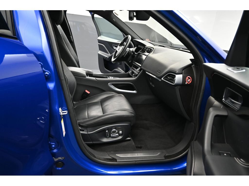 Used 2018 Jaguar F-PACE S AWD/4WD image 16