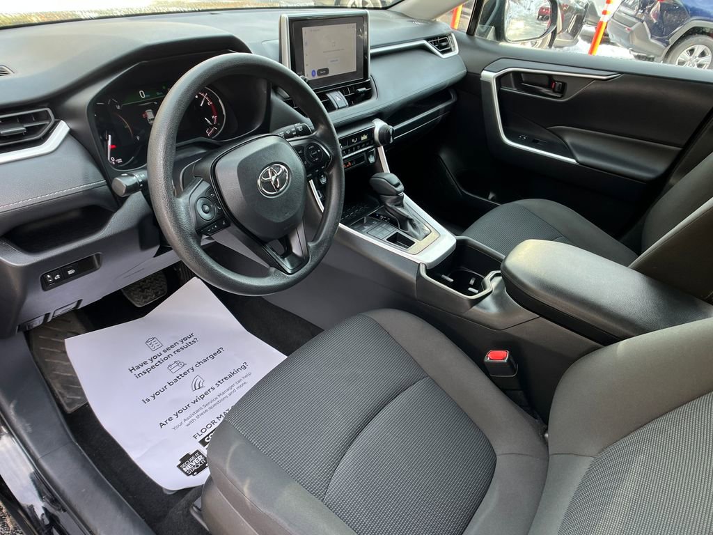 Used 2024 Toyota RAV4 LE image 10