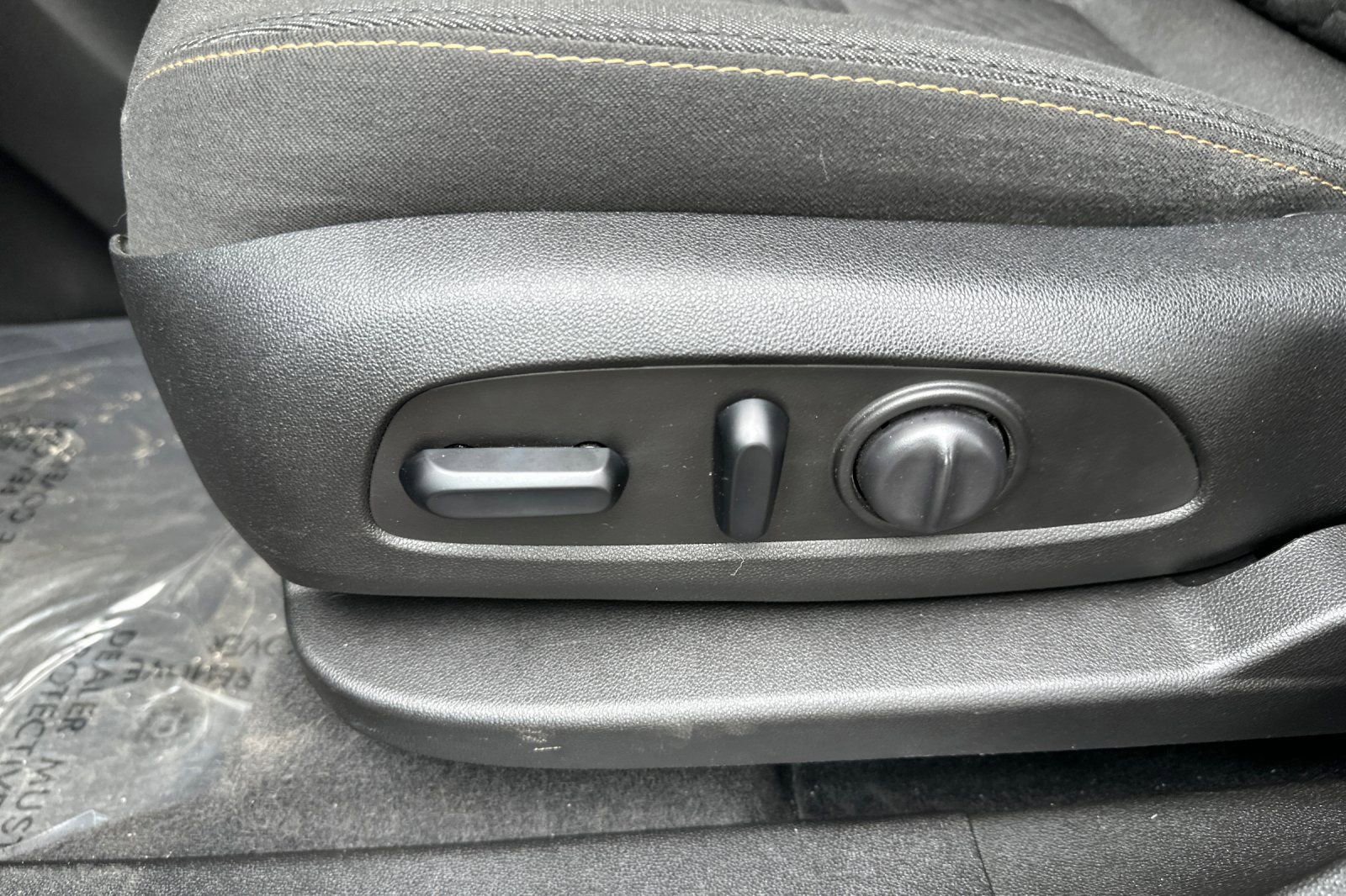 Used 2019 Chevrolet Equinox LT FWD image 12