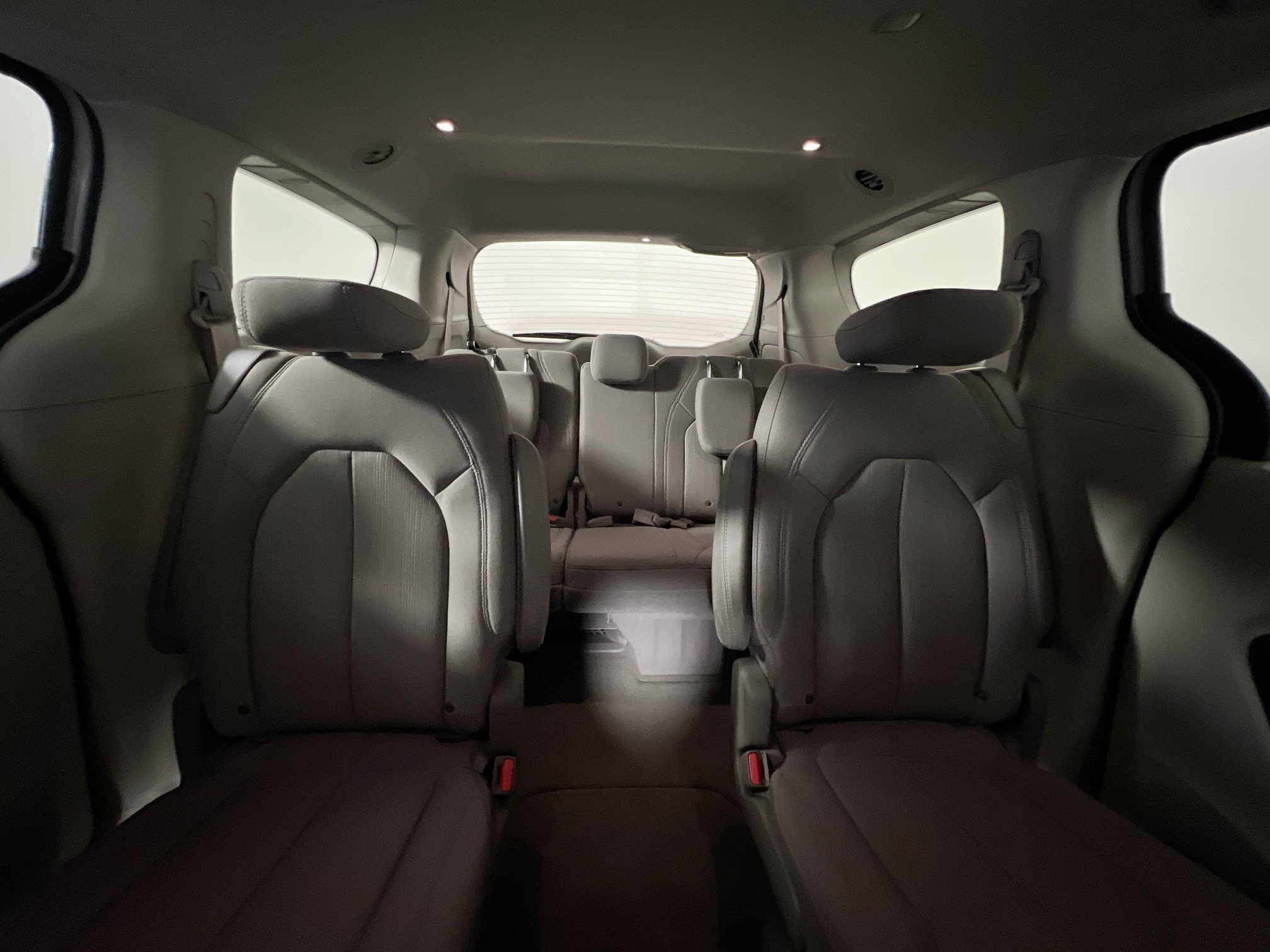 Used 2021 Chrysler Pacifica Touring FWD image 32