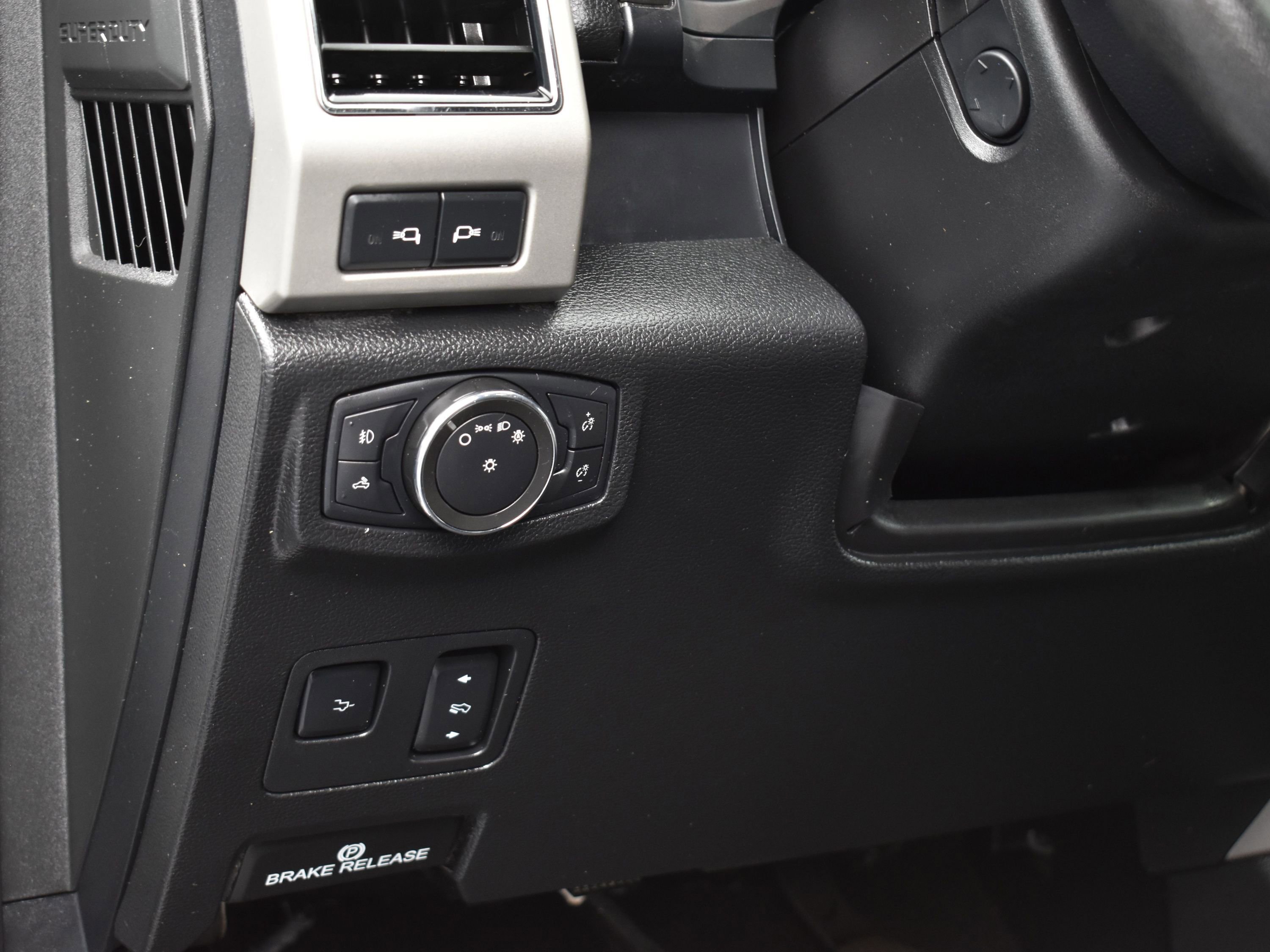 Used 2021 Ford F350 Lariat image 22