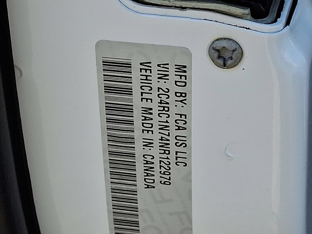 Used 2022 Chrysler Pacifica Pinnacle FWD image 29