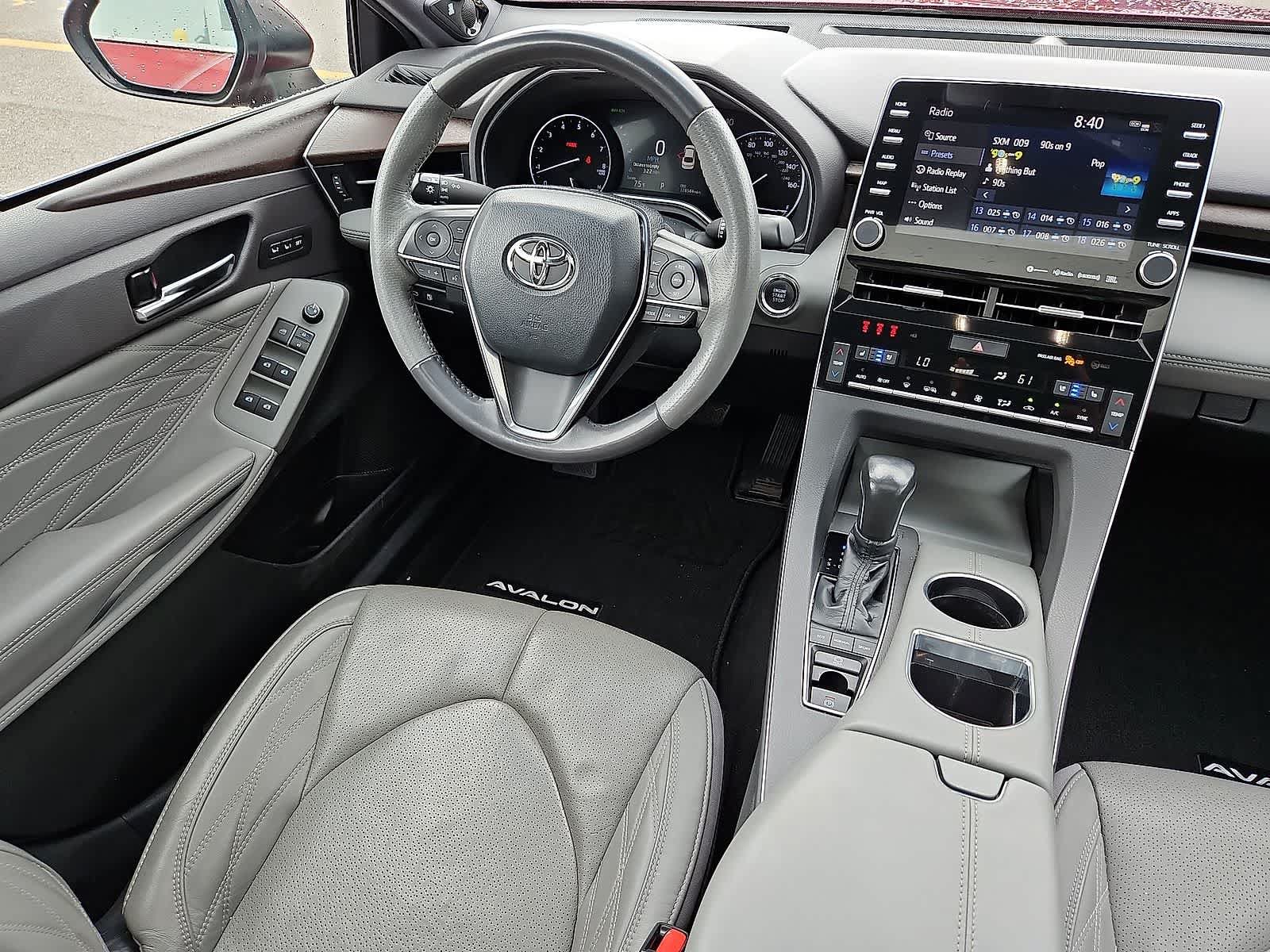 Used 2020 Toyota Avalon Limited FWD image 10