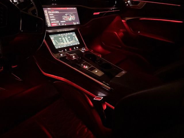 Used 2023 Audi S8 w/ S8 Executive Package image 37