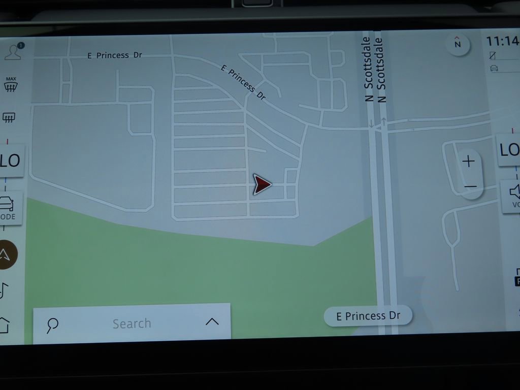 Used 2025 Land Rover Discovery Sport S image 15