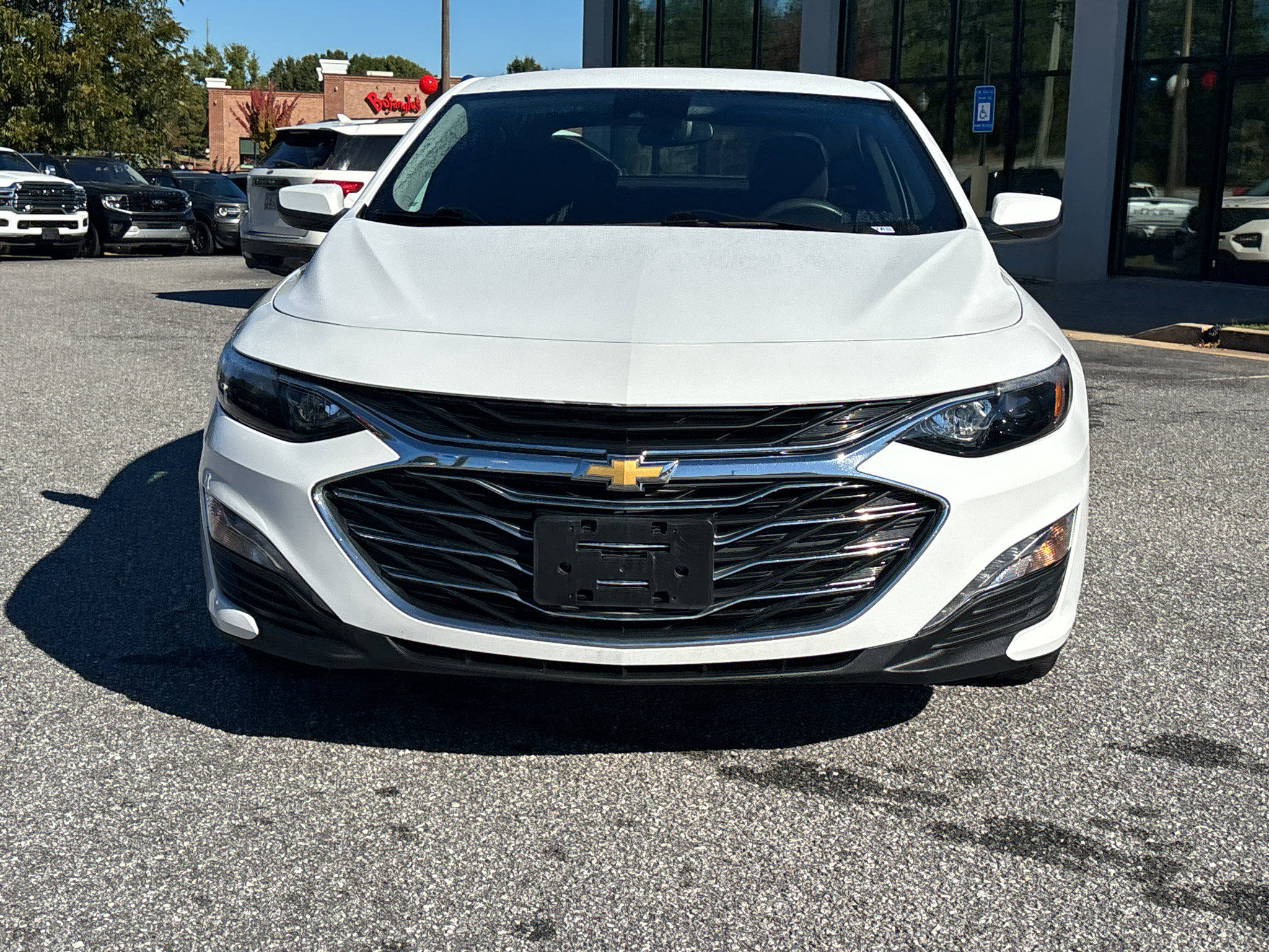 Used 2025 Chevrolet Malibu LT FWD image 2