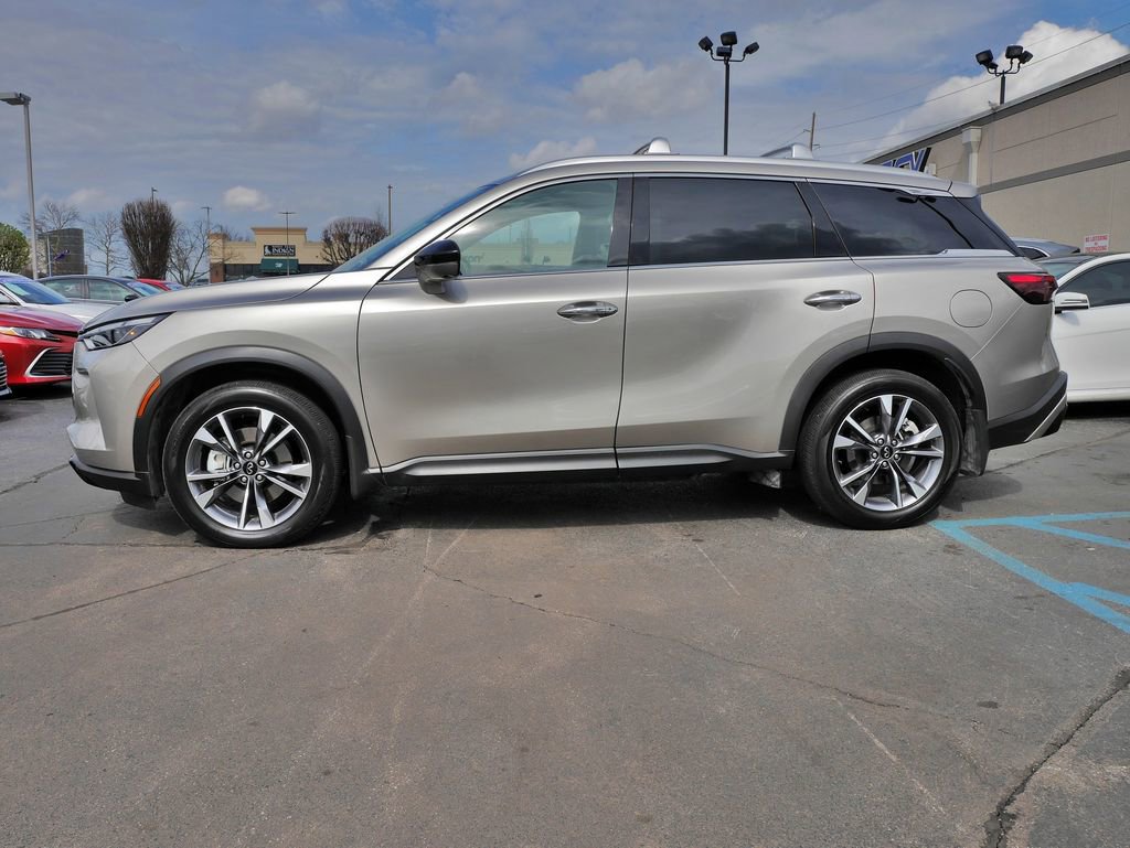 Used 2024 INFINITI QX60 Luxe w/ Vision Package image 8
