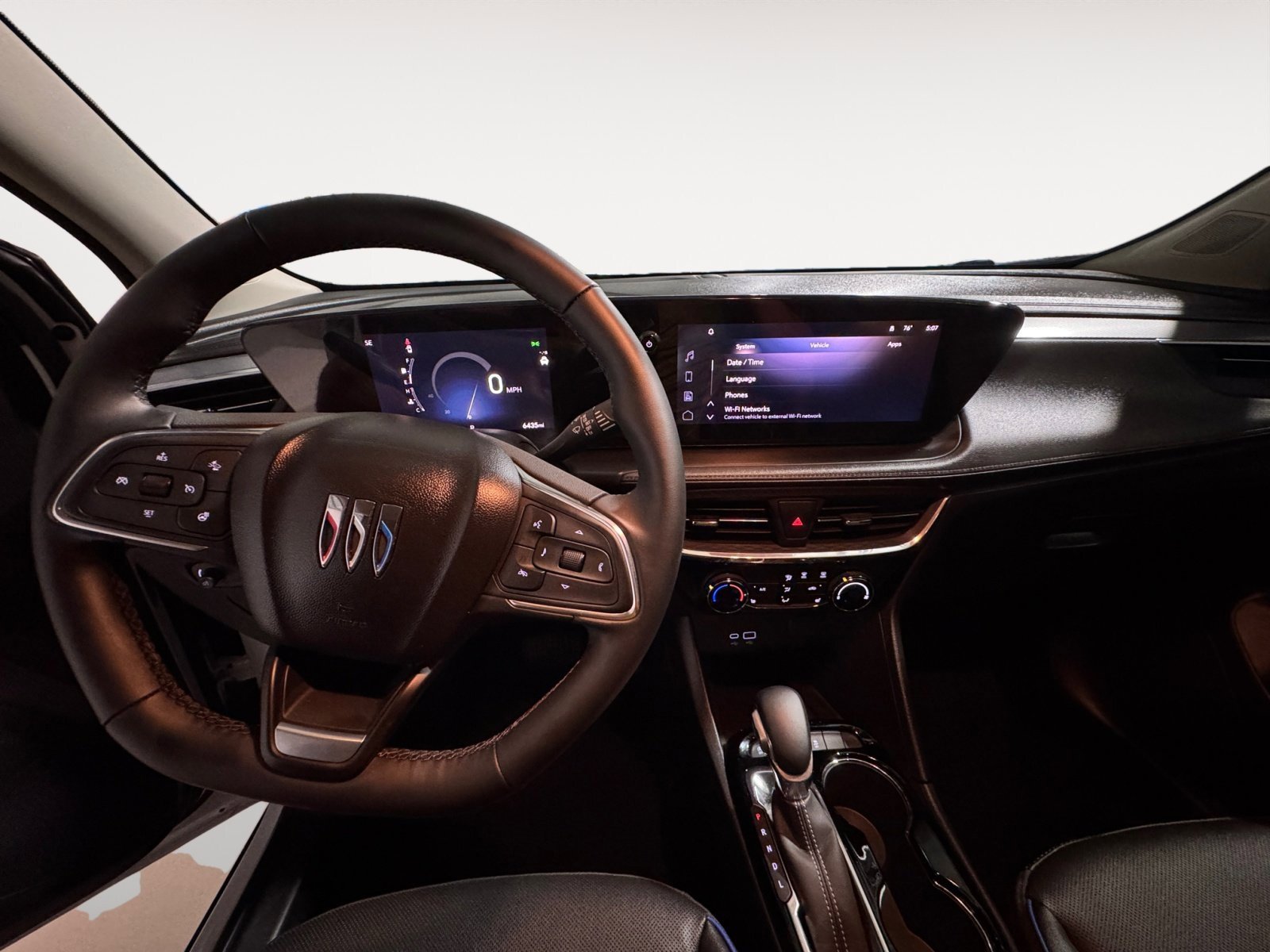 Used 2025 Buick Encore GX Sport Touring w/ Comfort Package image 5