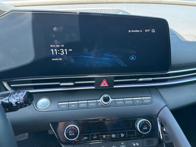 Used 2023 Hyundai Elantra Limited w/ Cargo Package FWD image 21