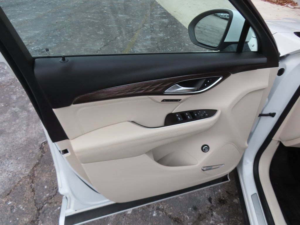 Used 2023 Buick Envision Avenir image 34