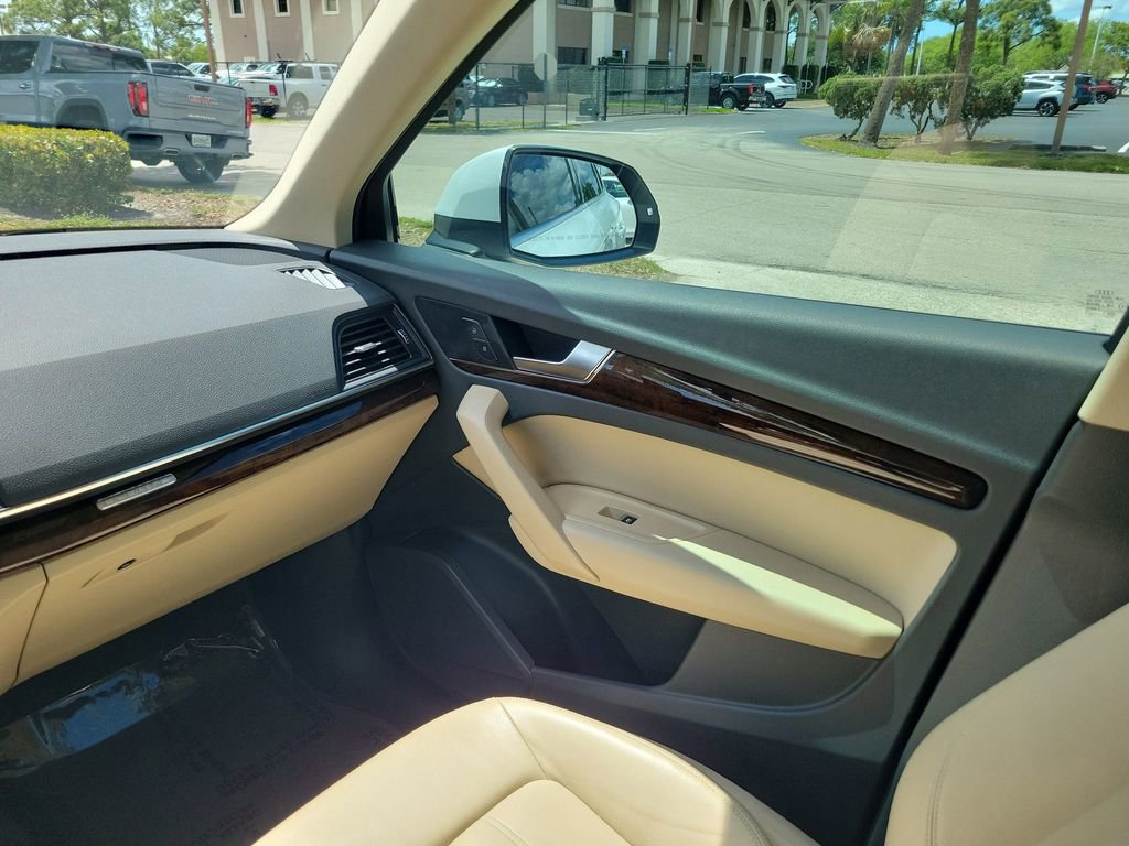 Used 2019 Audi Q5 2.0T Premium image 17