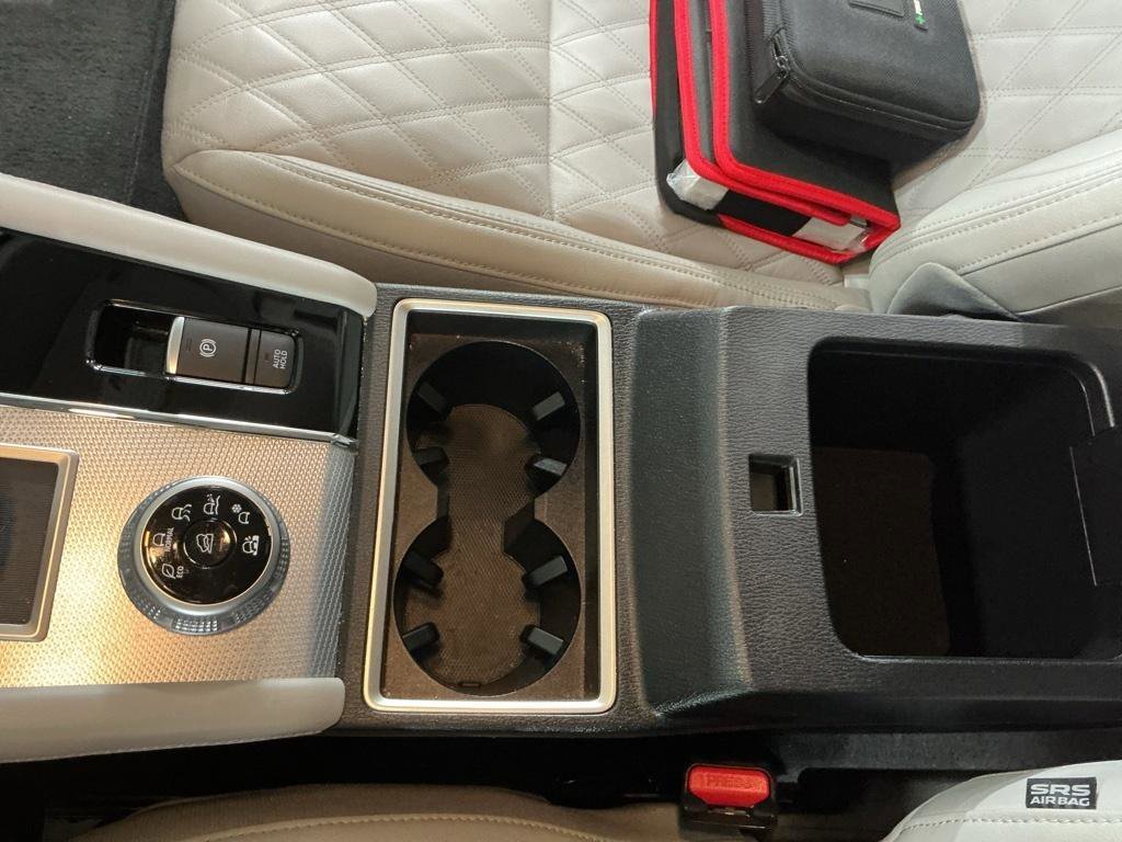 Used 2024 Mitsubishi Outlander SEL image 8