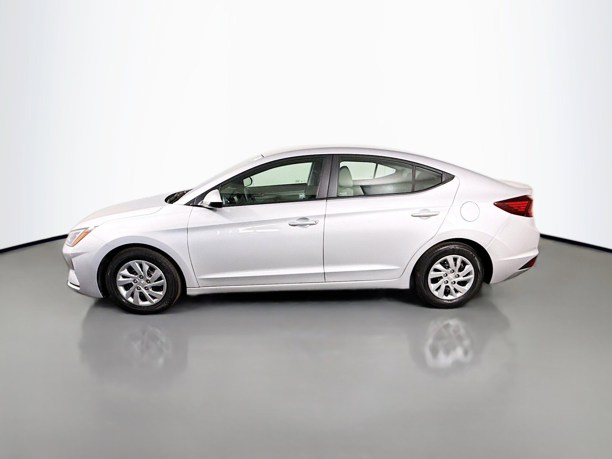 Used 2019 Hyundai Elantra SE image 6