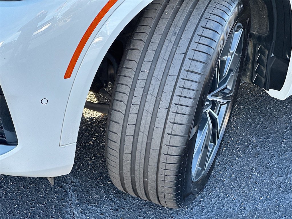 Used 2022 BMW X5 xDrive40i w/ M Sport Package image 25