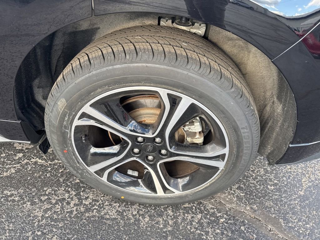 Used 2022 Ford Edge ST image 38