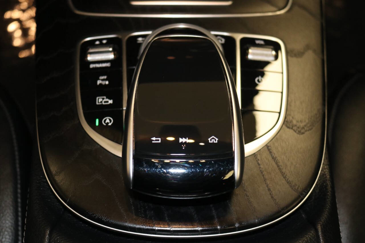 Used 2020 Mercedes-Benz E 350 Sedan image 34