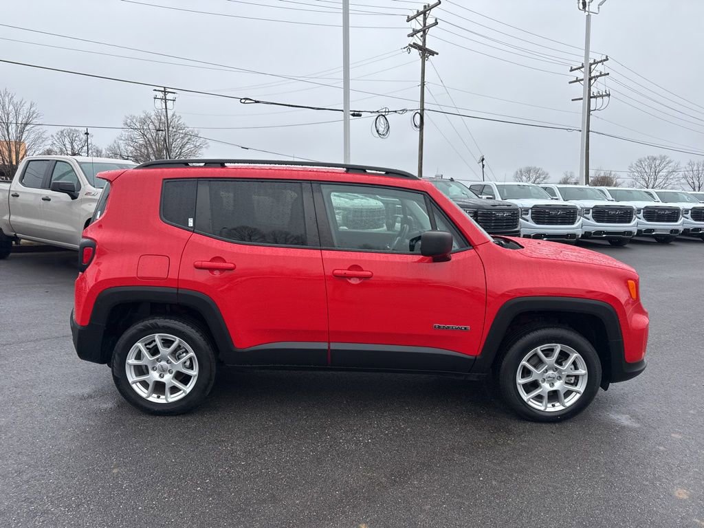 Used 2022 Jeep Renegade Latitude w/ Convenience Group image 6