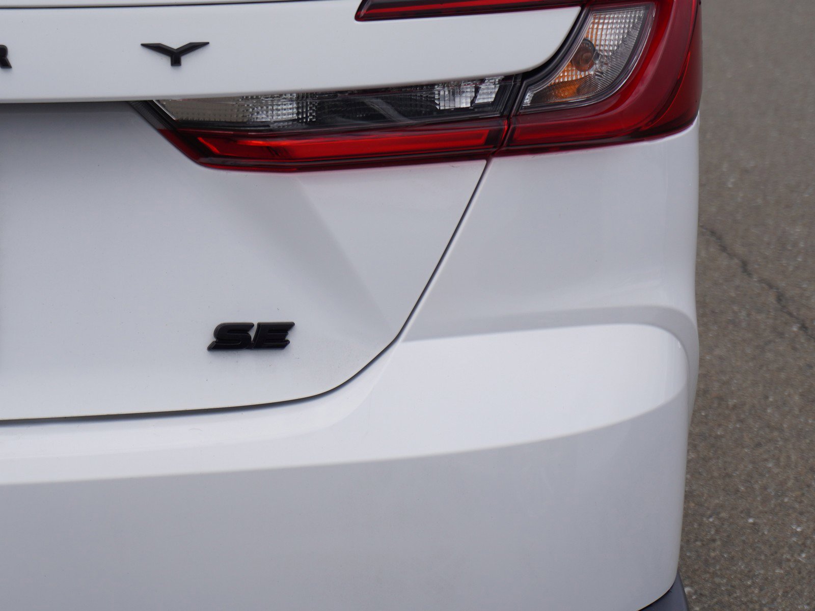 Used 2025 Toyota Camry SE AWD/4WD image 11