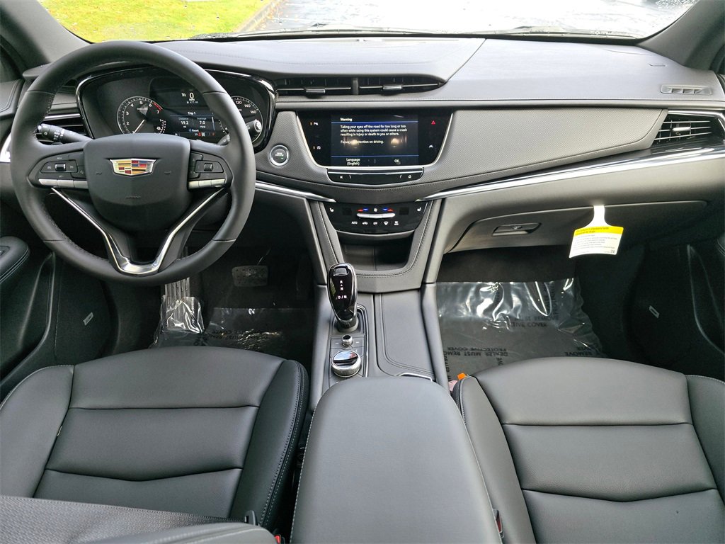 New 2025 Cadillac XT6 Luxury image 20
