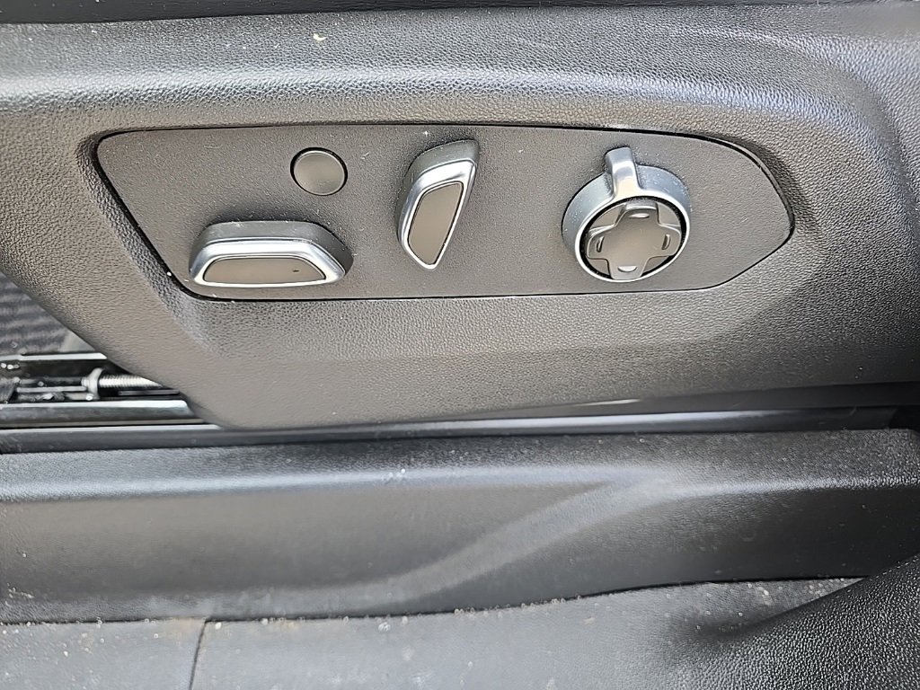 Used 2025 GMC Yukon XL Denali Ultimate image 10