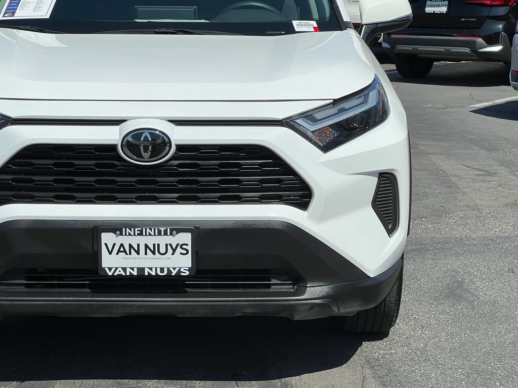 Used 2025 Toyota RAV4 XLE FWD image 13