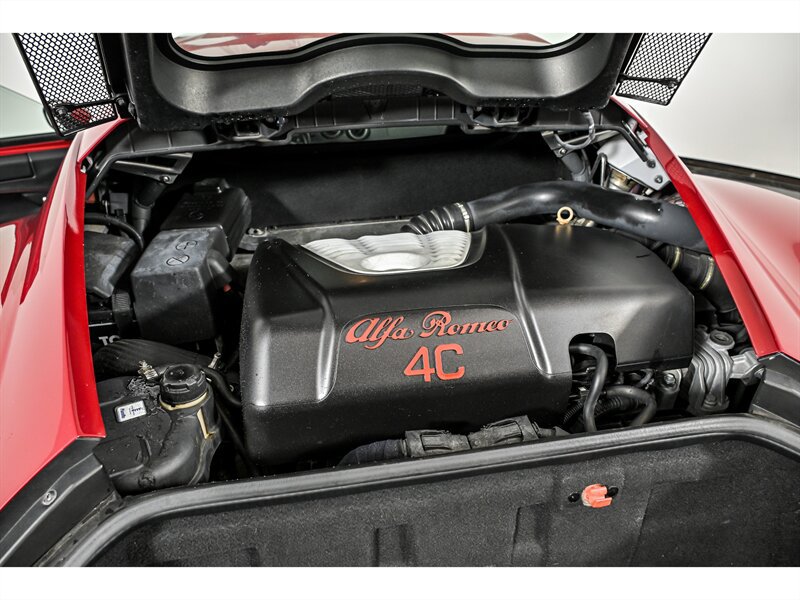 Used 2015 Alfa Romeo 4C Coupe w/ Leather Interior Group RWD image 11