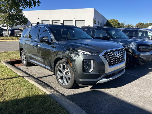 Used 2021 Hyundai Palisade Limited w/ Cargo Package AWD/4WD image 3