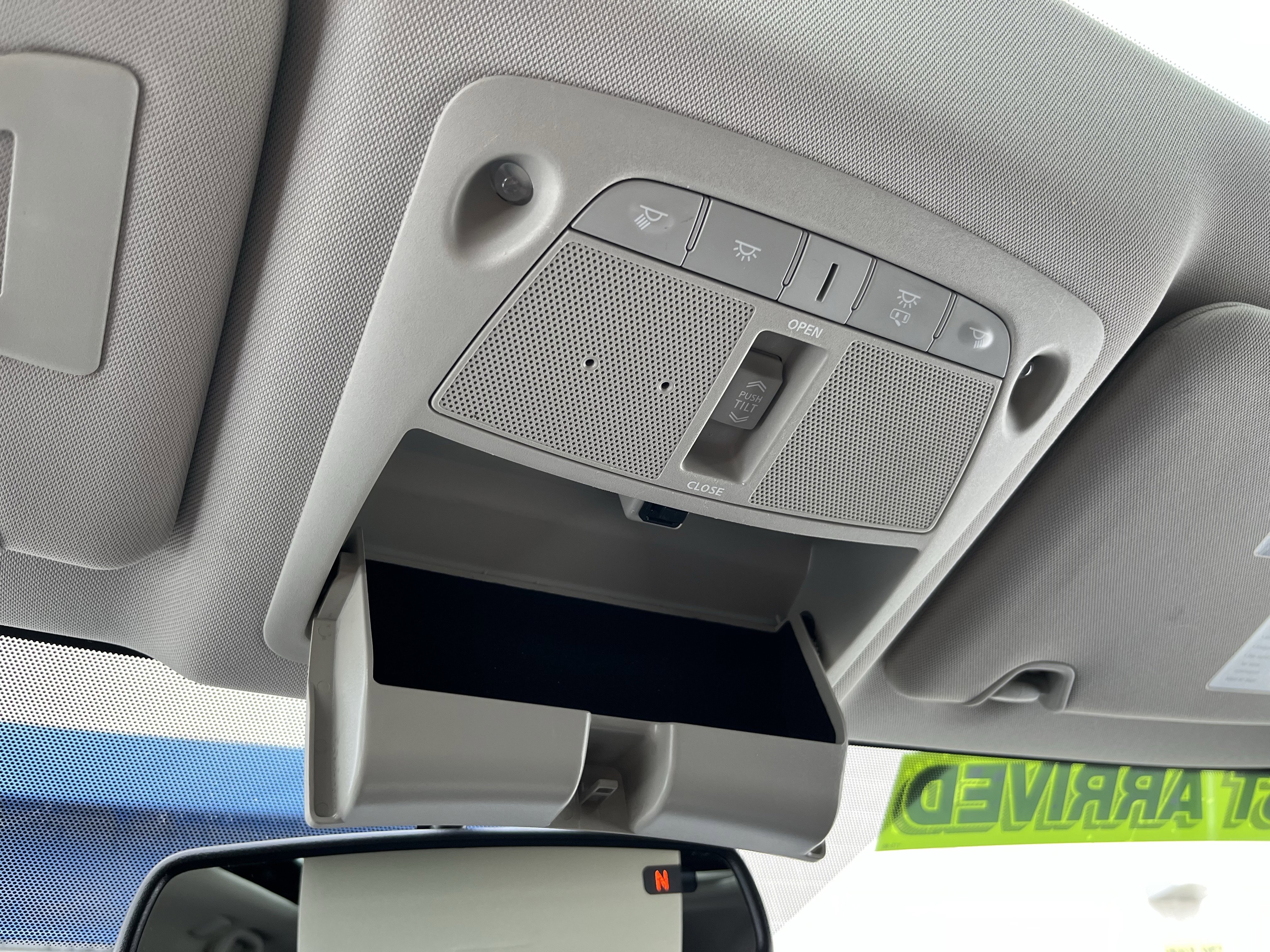 Used 2017 Nissan Rogue SV w/ Sun & Sound Touring Package image 34