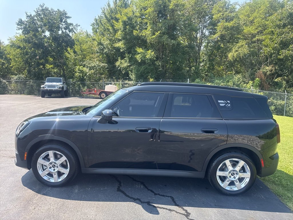 Certified 2025 MINI Cooper Countryman S image 2