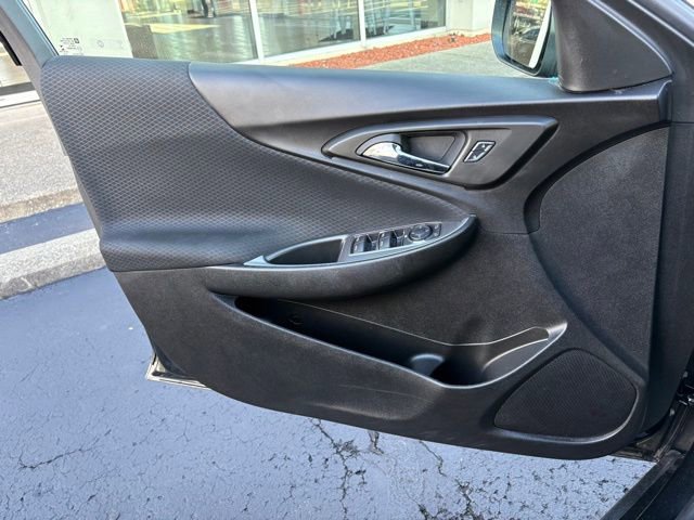 Used 2024 Chevrolet Malibu LT image 24