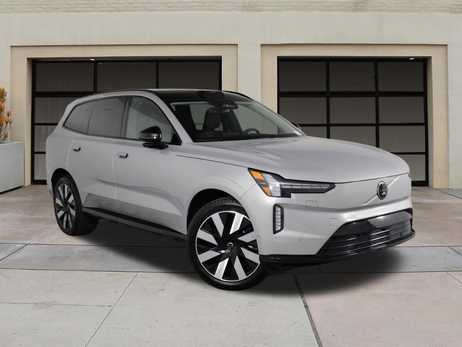 New 2025 Volvo EX90 Plus image 18