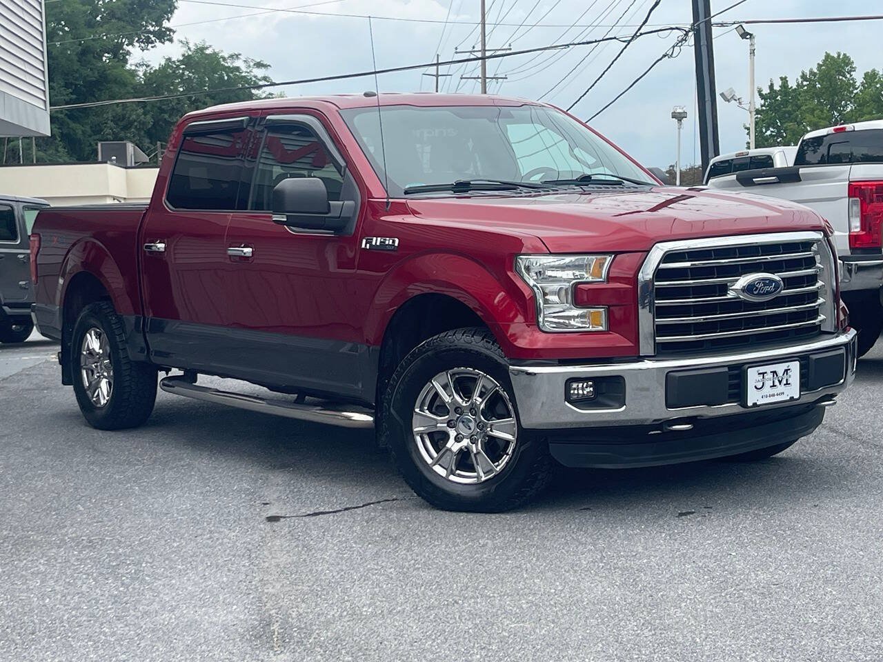 Used 2015 Ford F150 XLT w/ Equipment Group 302A Luxury AWD/4WD image 1
