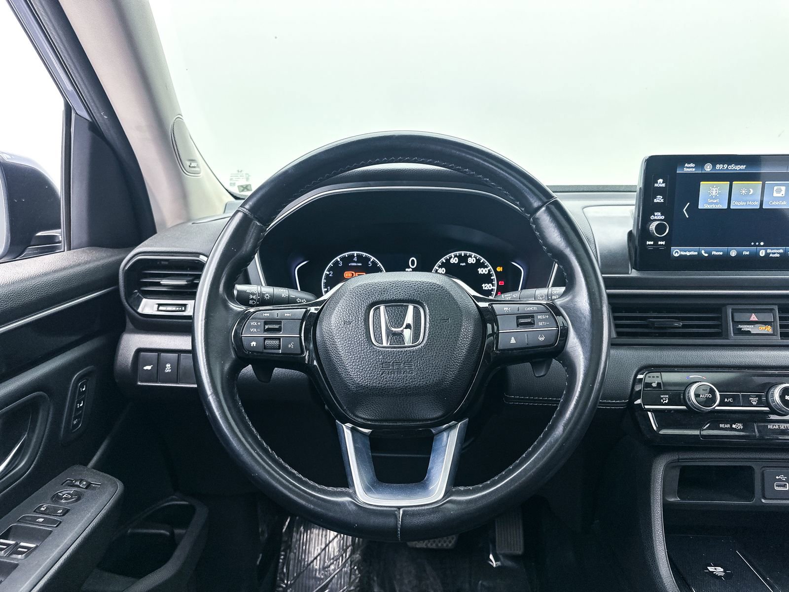 Used 2023 Honda Pilot Touring image 29