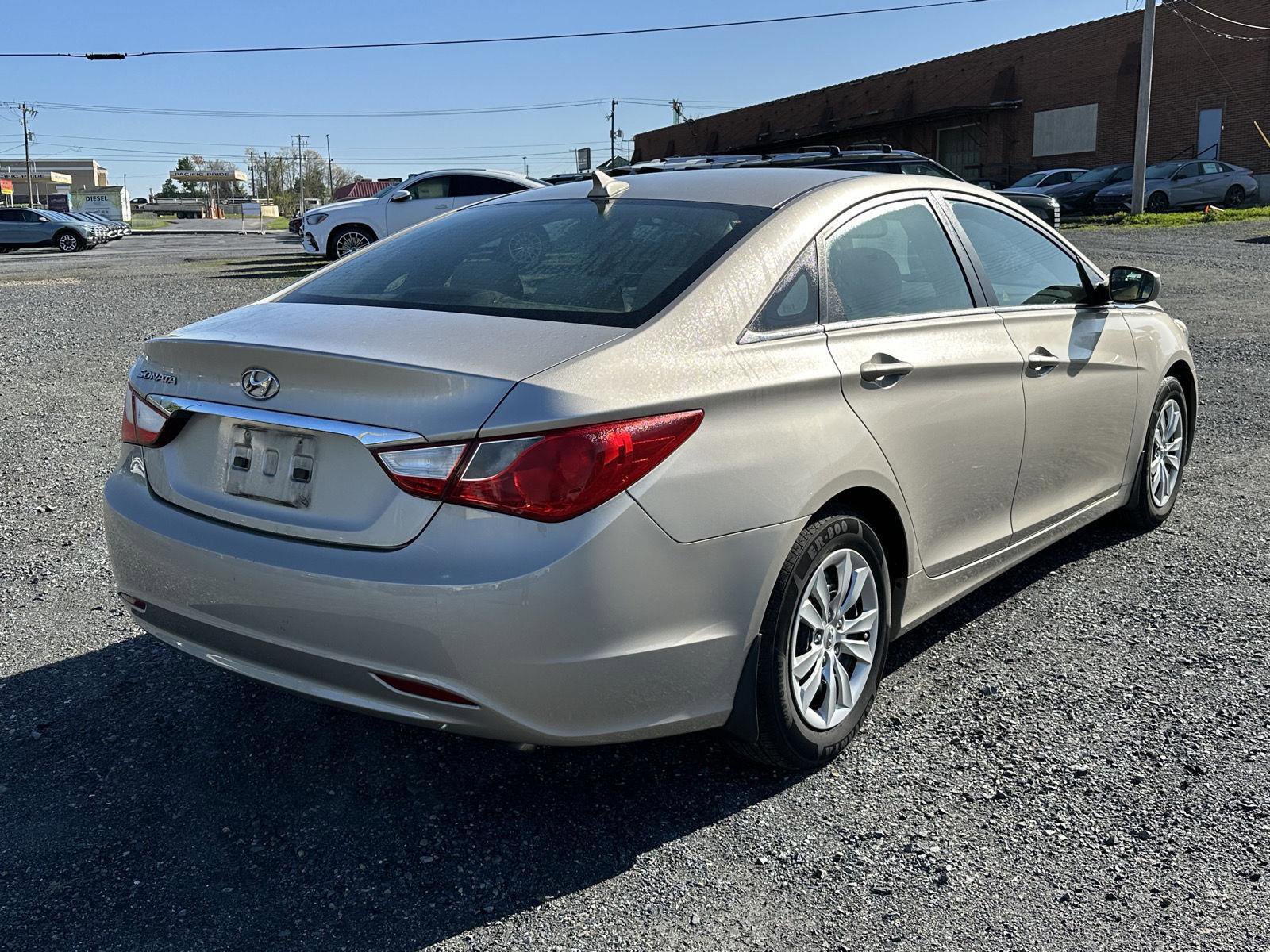Used 2011 Hyundai Sonata GLS FWD image 8