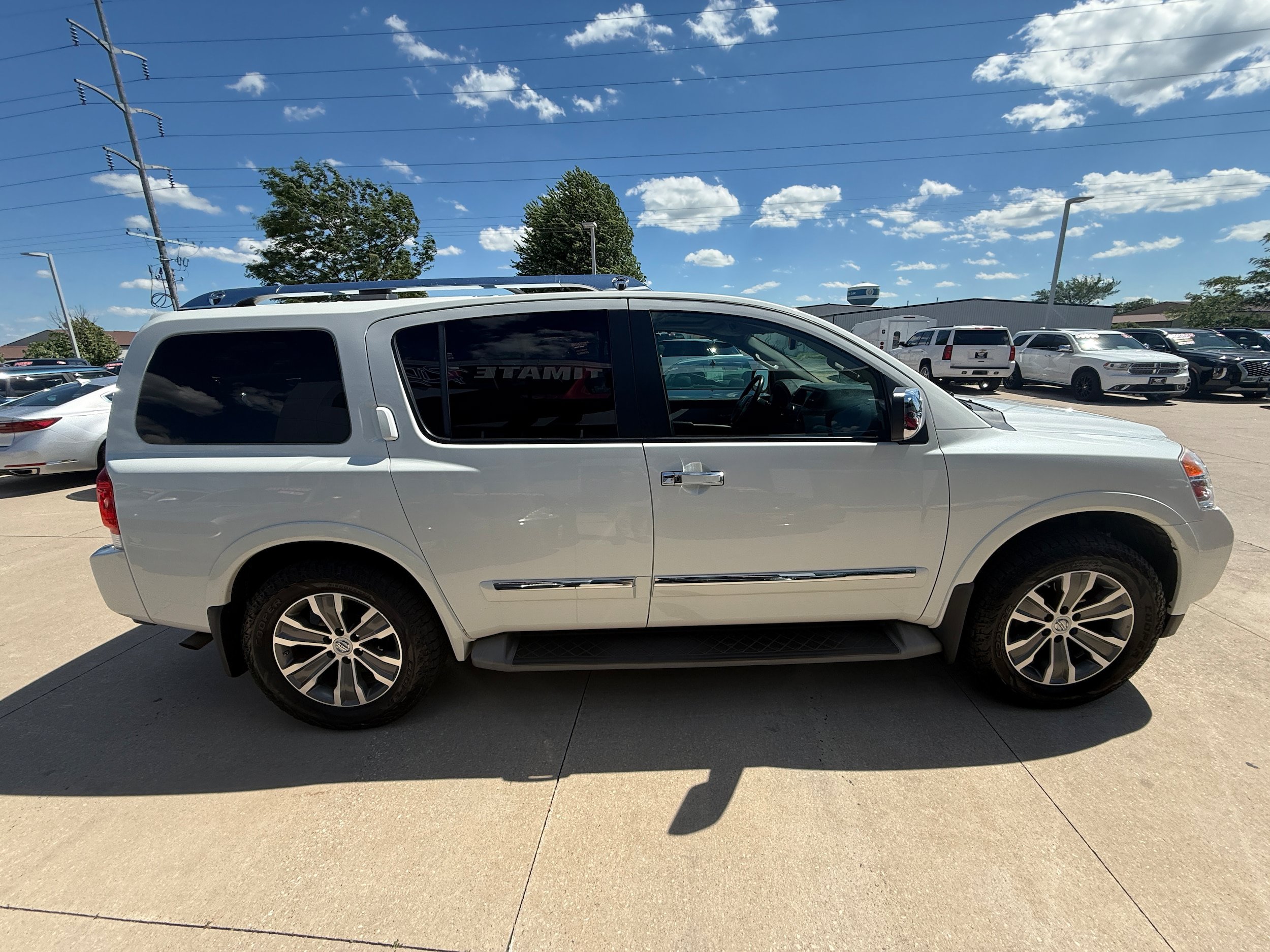 Used 2015 Nissan Armada SL w/ Moonroof Package AWD/4WD image 7