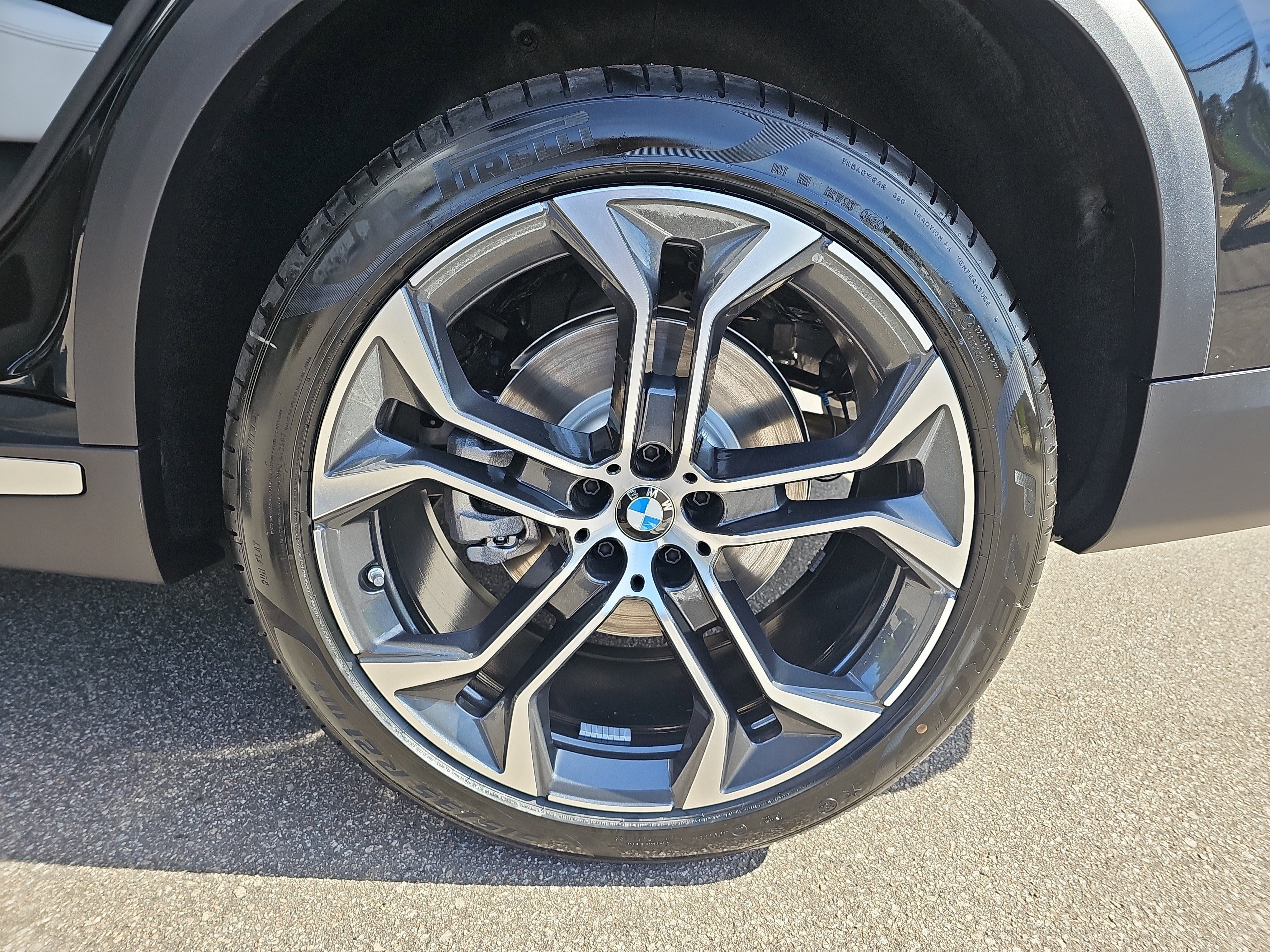 New 2026 BMW X5 xDrive40i w/ Climate Comfort Package image 36