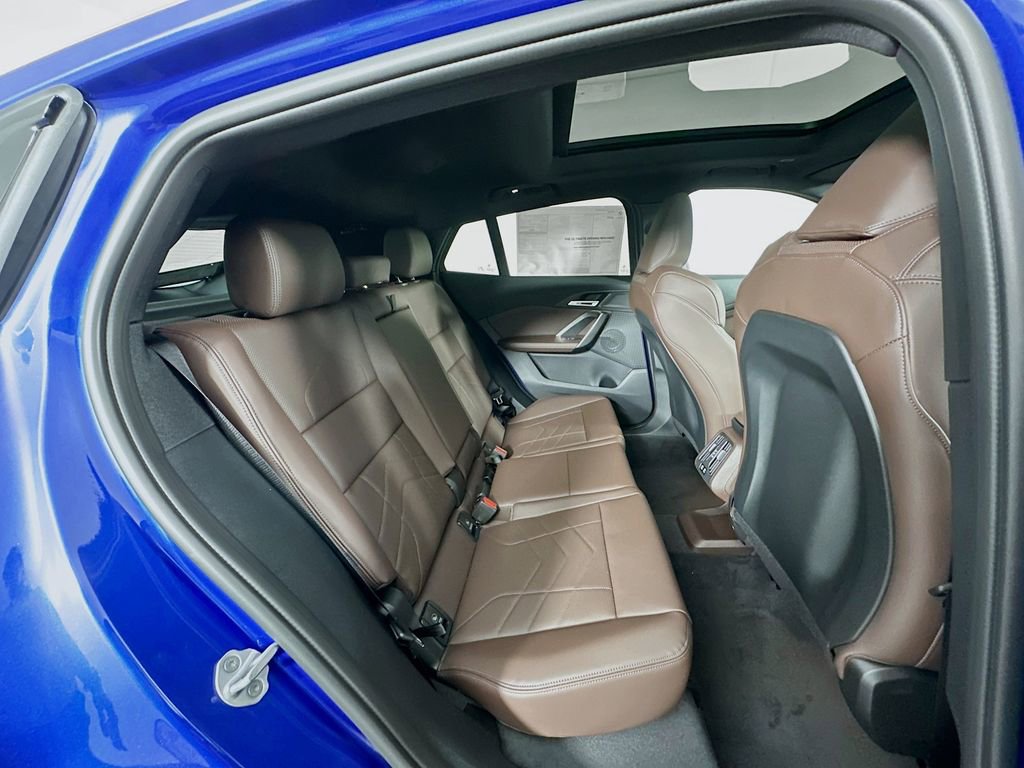 Used 2025 BMW X2 xDrive28i w/ M Sport Package image 33