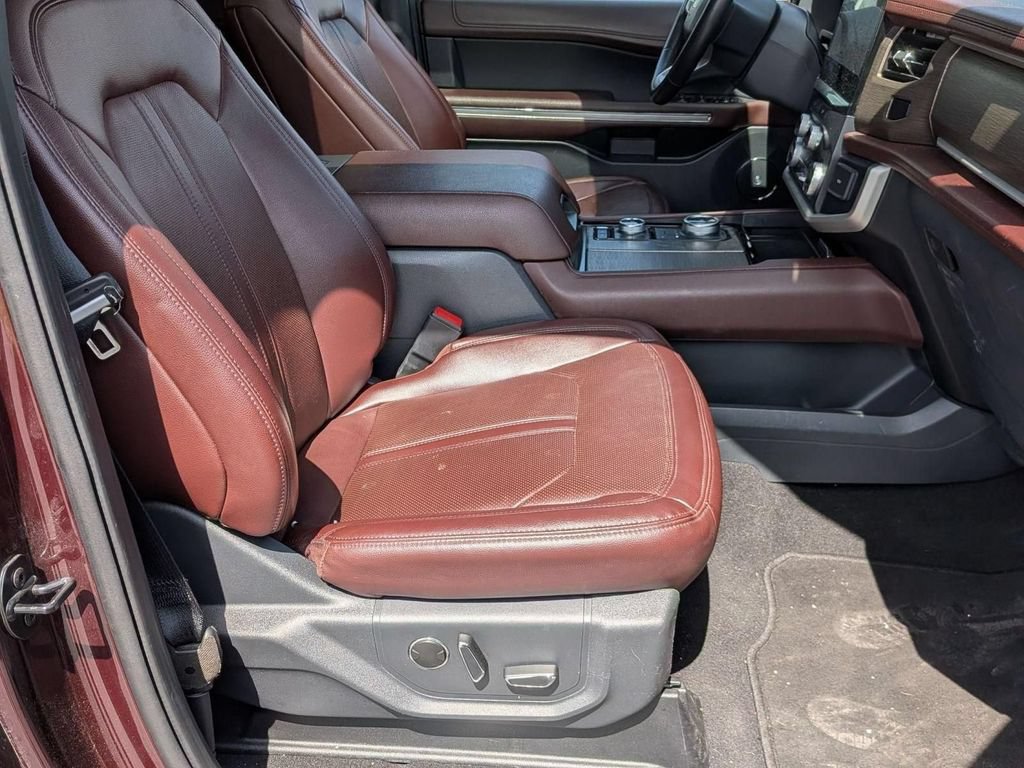 Used 2023 Ford Expedition Limited AWD/4WD image 30