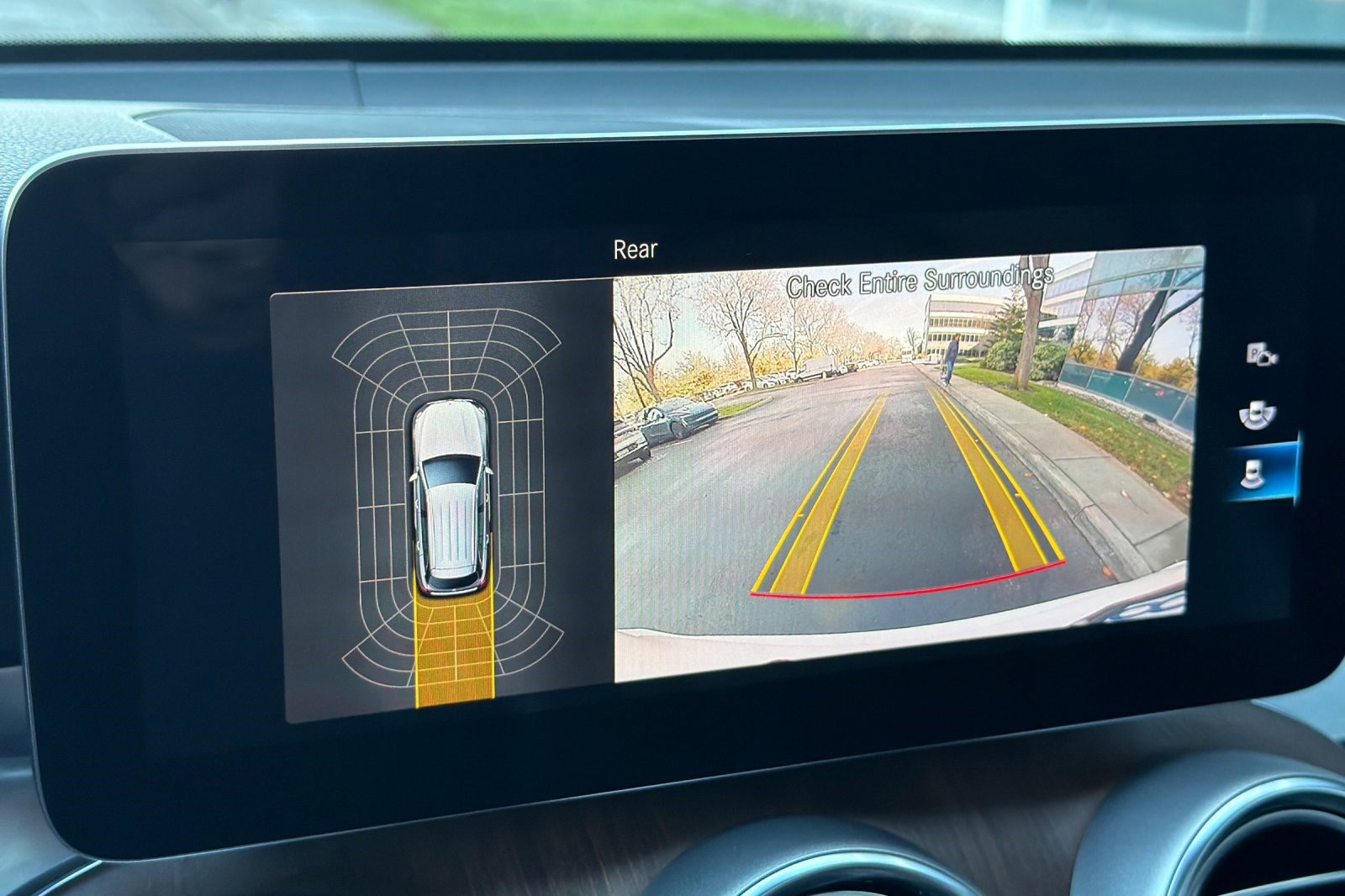 Used 2021 Mercedes-Benz GLC 300 300 image 25