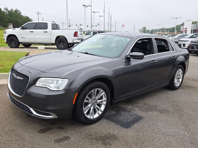 Used 2019 Chrysler 300 Touring L w/ Quick Order Package 22F RWD image 3
