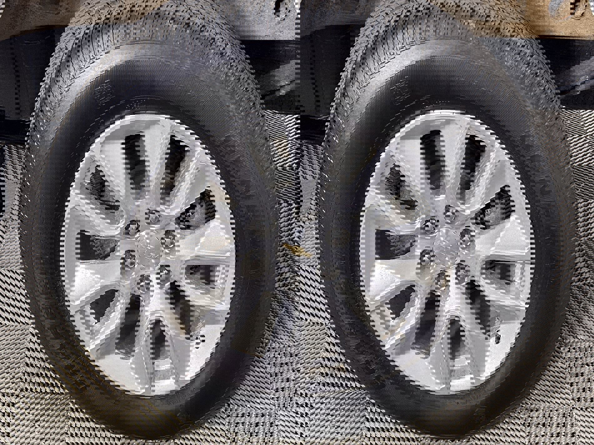 Used 2023 Chevrolet Silverado 1500 Custom image 70