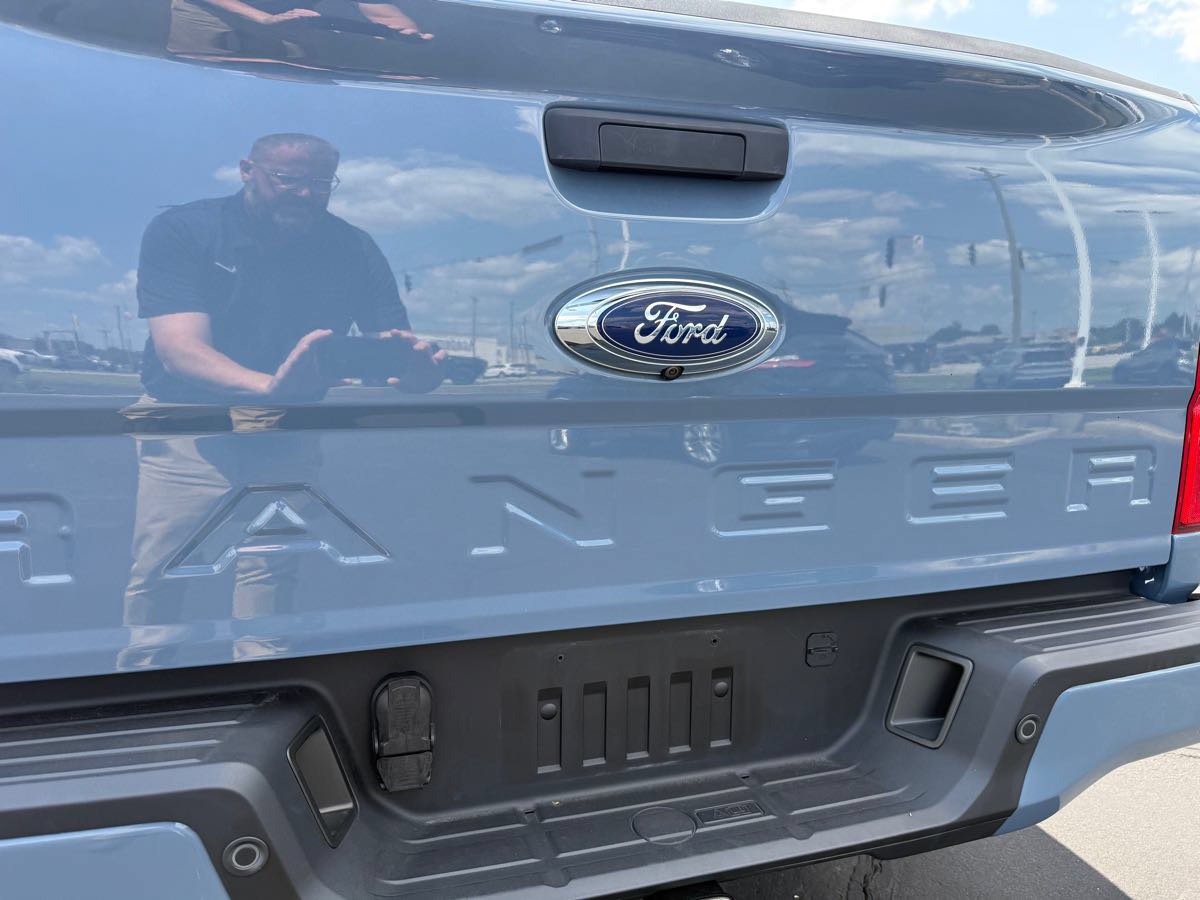 Used 2023 Ford Ranger Lariat w/ FX4 Off-Road Package AWD/4WD image 7