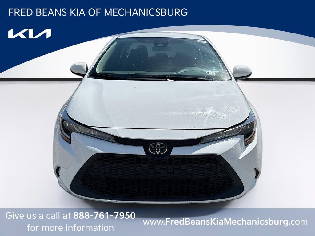 Used 2021 Toyota Corolla LE FWD image 2
